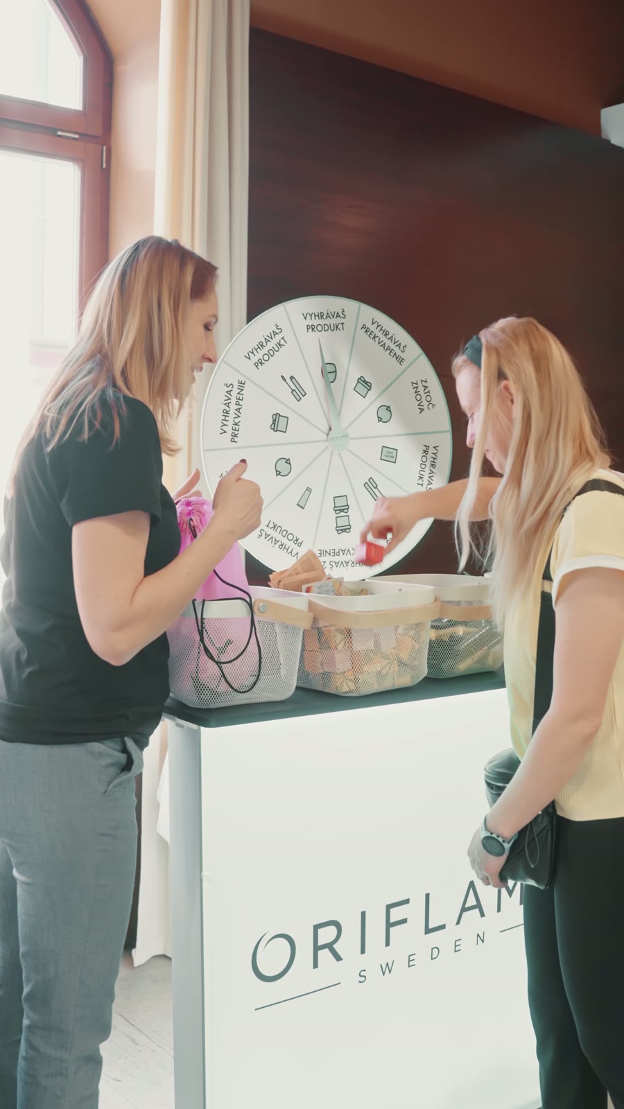 Oriflame Beauty Days Žilina – koleso šťastia, záber z aftermovie